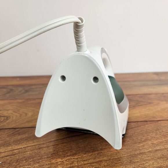 Silhouette Model SI-1710 White Green Handheld 1200 Watt Clothes Steam Iron - Picture 7 of 9